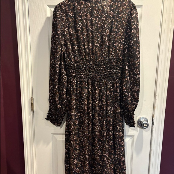 Max Studio Dress - Picture 2 of 4